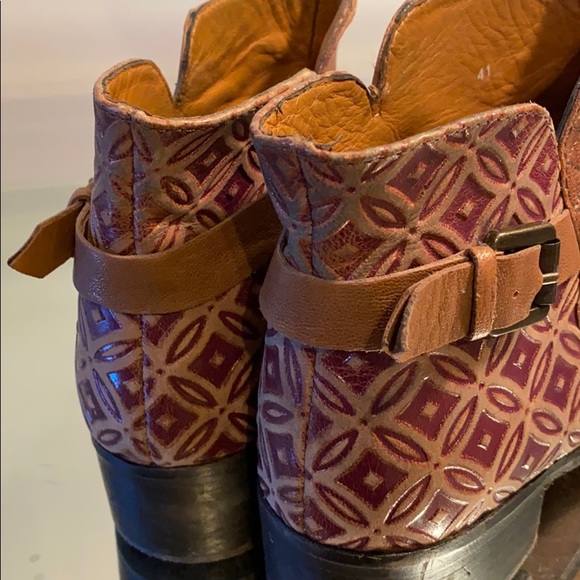 Jasper & Jeera (Anthro) Caravan Tile Ankle Booties - Picture 7 of 7